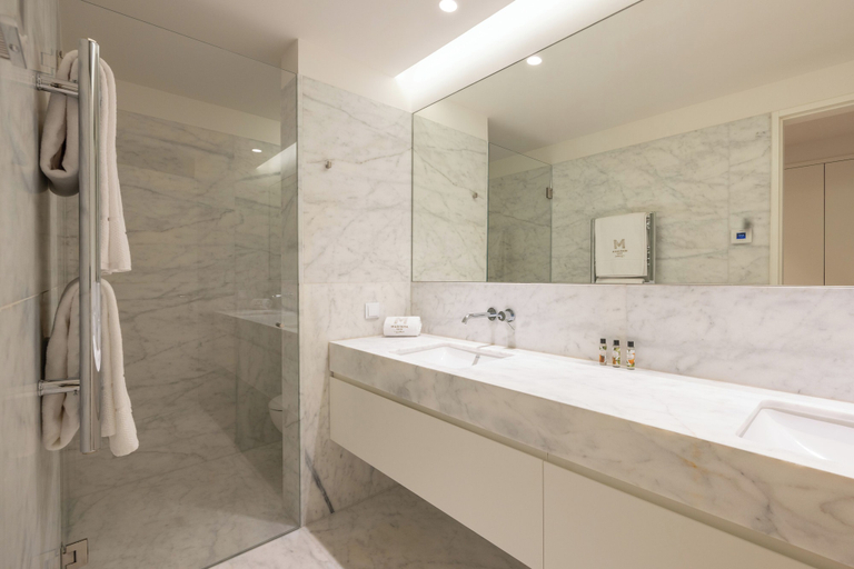 Bathroom 4, Marinha Prime, Cascais