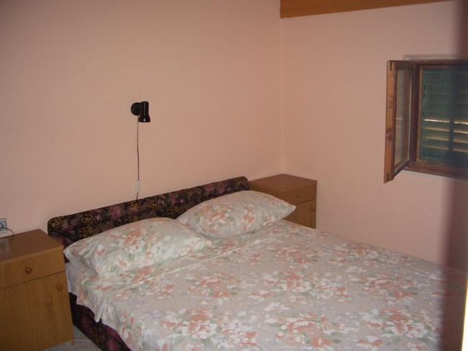 Bedroom 2, Vis Apartments, Vis