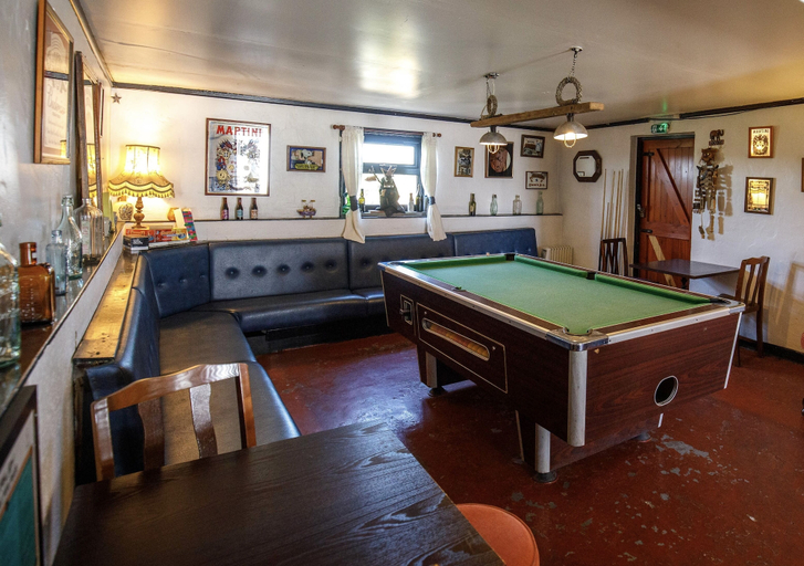 Food & Drinks 4, Cross Inn, Eilean Siar
