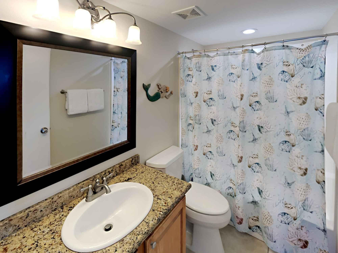 Bathroom 3, Pelican Pointe by Southern Vacation Rentals, Baldwin