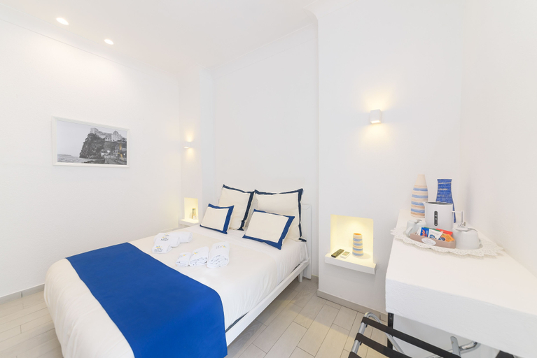 Bedroom 2, Villa Fortuna Holiday Resort, Napoli