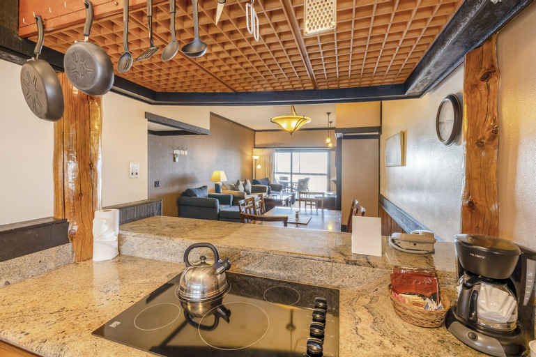 Dining Room 9