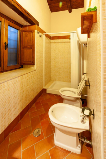 Bathroom 2, Azienda Agrituristica Le Terre Di San Leonardo, Cosenza
