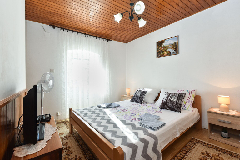 Bedroom 2, House 1009, Svetvinčenat
