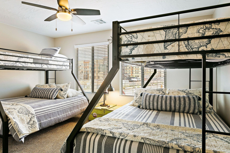 Bedroom 3, Zion Poolhouse by RedAwning, Washington