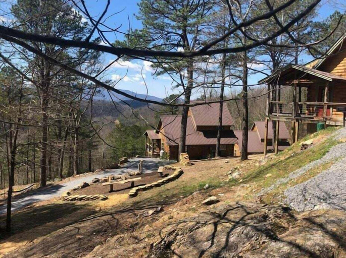 Exterior & Views 2, Chelle's Sanctuary, Blount