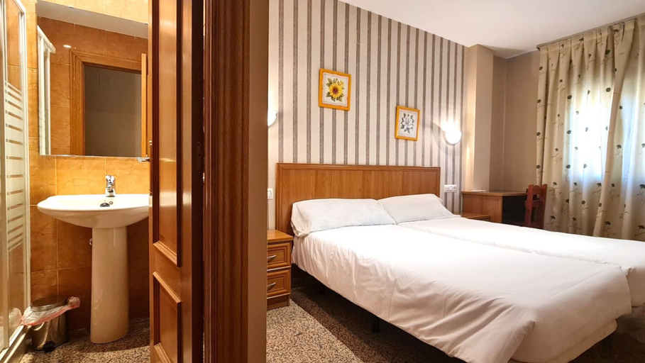 Bedroom 3, Hospedería Puerta de la Catedral, Salamanca