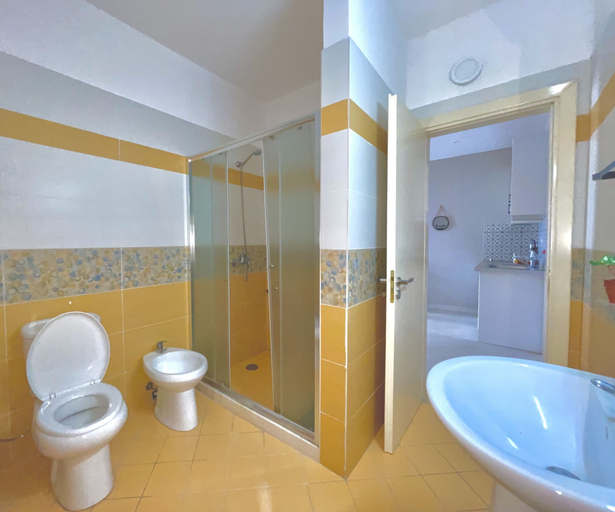 Bathroom 3, Belle Vue Apartments, Vlorës