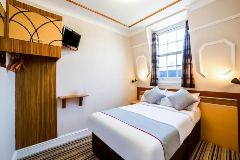 Bedroom 2, Vegas Hotel, London