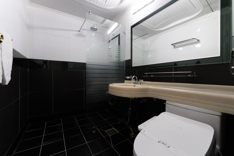 Bathroom 5, Seongju Gaya Hotel, Seongju