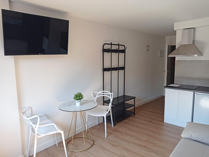 Others 4, Apartamentos Hi Apartaments Santander 3000, Cantabria