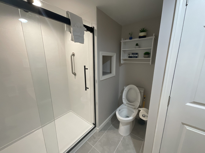 Bathroom 5, 405 Brighton 2 Bedroom Condo, Horry