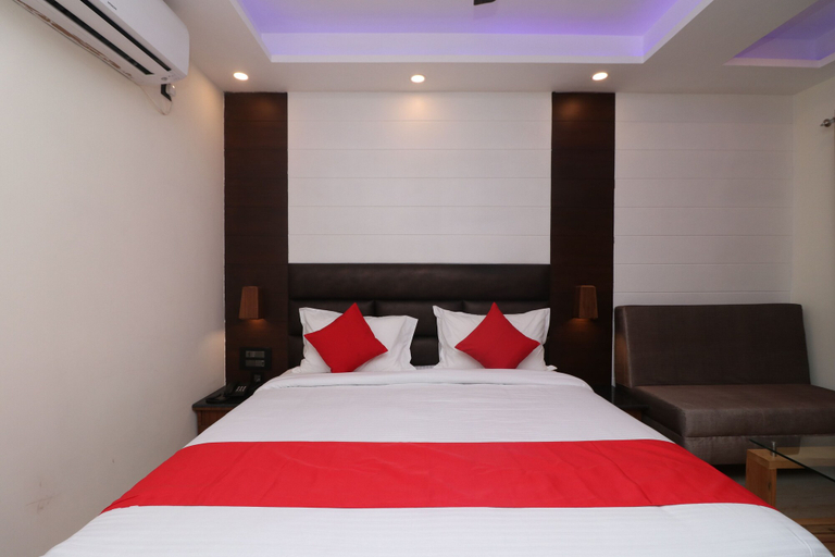 Bedroom 2, Hotel Elite Stay, Dehradun