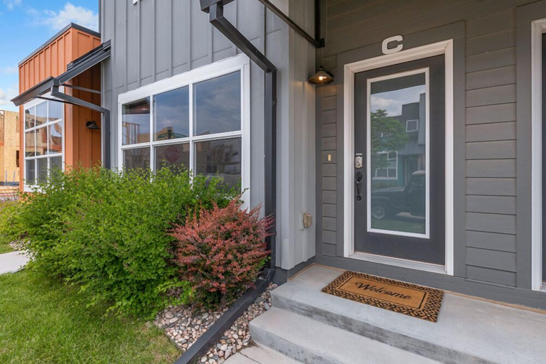 Exterior & Views 2, Amazing Urban Townhome Near Breweries & River!, Larimer