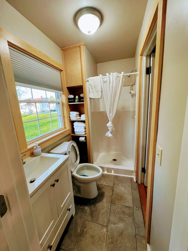 Bathroom 3, Eden Village Motel & Cottages, Hancock