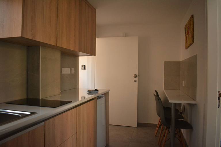 Others 5, Green Bay Suites