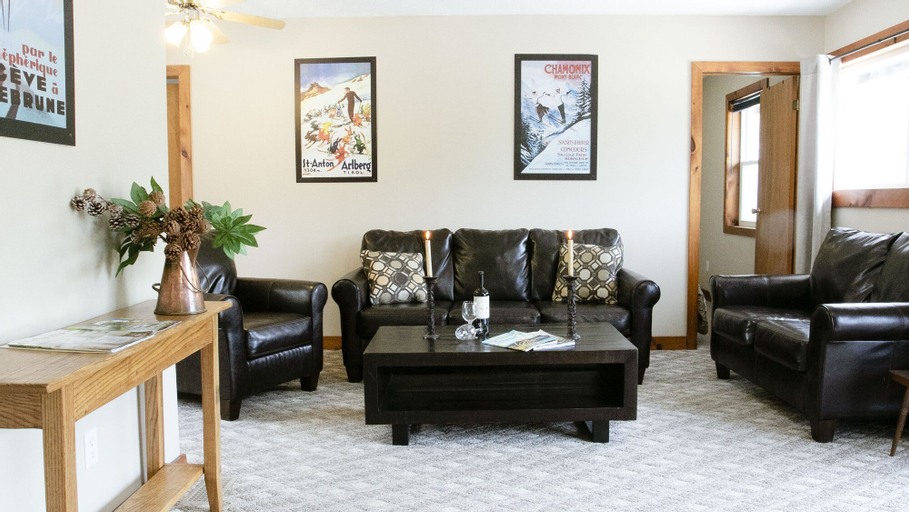 Others 3, Tyrolean 4 Bedroom Condo Blue Mountain, Grey