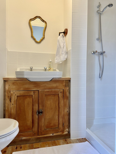 Bathroom 4, Chateau La Bainerie, Maine-et-Loire
