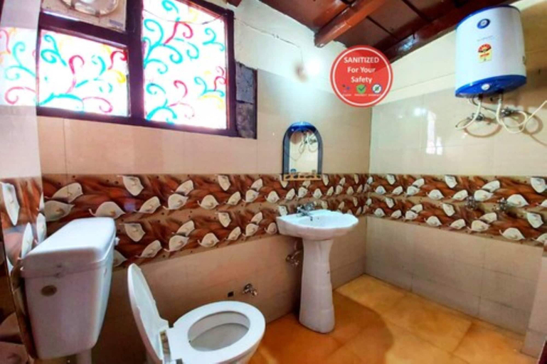 Bathroom, Goroomgo You and Me Mallital Nainital, Nainital