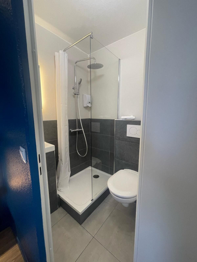 Bathroom 4, Kyriad Direct Dreux, Eure-et-Loir