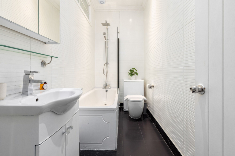 Bathroom 4, Modern Apartment in Walthamstow, London