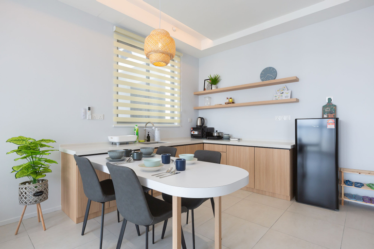 Dining Room 4