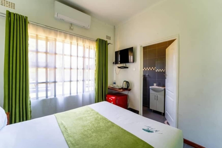 Bedroom, Murugare Lodge, Hwange