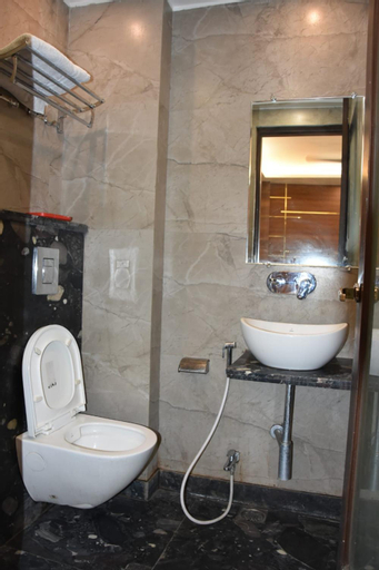 Bathroom 9