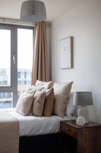 Bedroom 3, The Stratford Collection, London