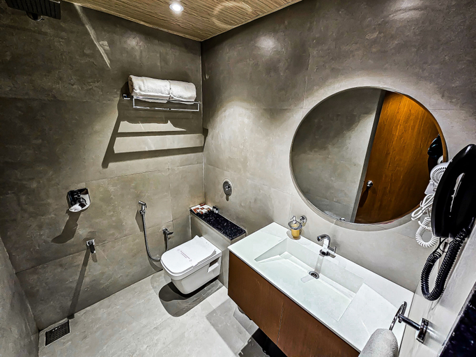 Bathroom 5, Hotel S Crown Somnath, Gir Somnath