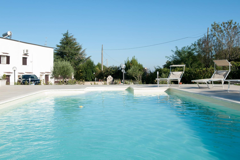Others 5, Trullo suite 59, Bari