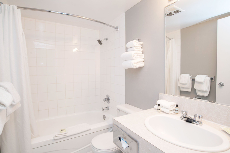 Bathroom 5, Sandman Inn Cache Creek, Thompson-Nicola