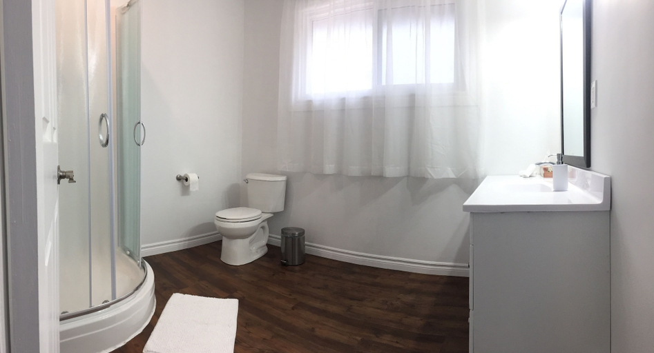 Bathroom 3, Port Franks Getaway, Lambton