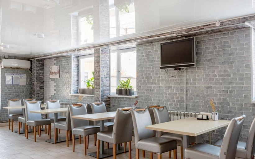 Food & Drinks 4, Готельнии комплекс WindHill, Podil's'kyi