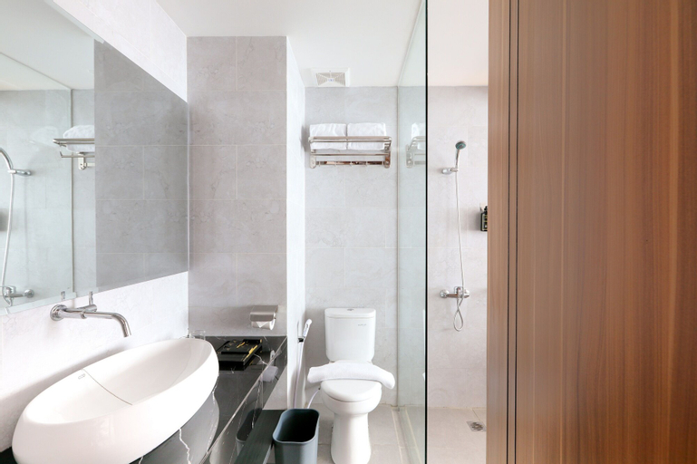 Bathroom 7