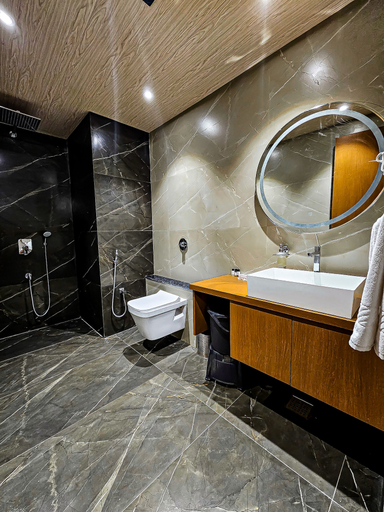 Bathroom 5, Hotel S Crown Somnath, Gir Somnath