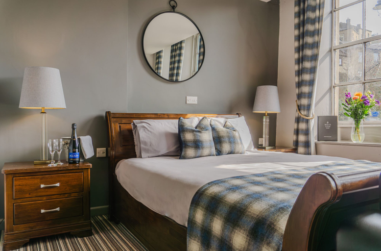 Bedroom 2, White Lion Hotel, Calderdale