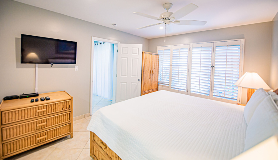 Bedroom 3, Seven Mile Beach Resort & Club
