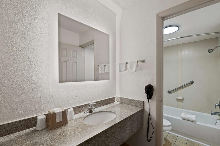 Bathroom 5, Americas Best Value Inn Orlando, Orange