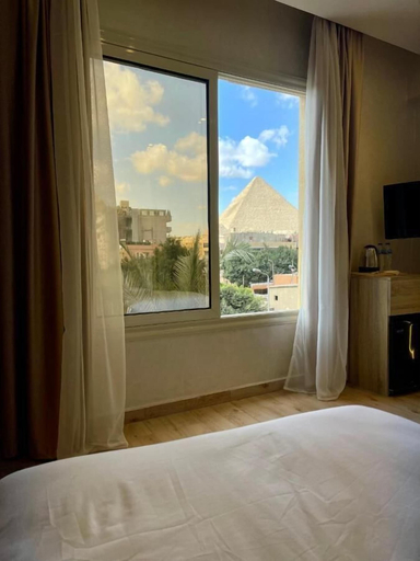 Bedroom 3, Cleopatra Tower Pyramids Hotel, Al-Ahram