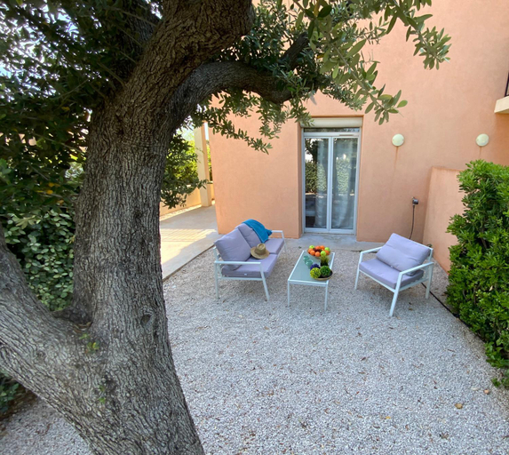 Others 5, Bastide de l'Olivaie, Var
