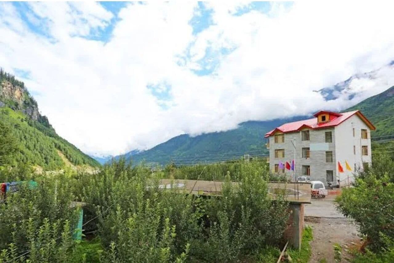 Others 5, Snow Range Cottage, Kullu