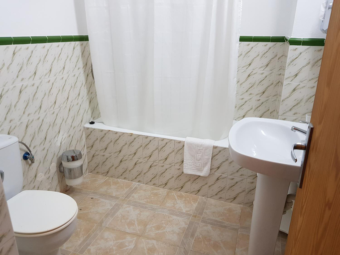 Bathroom 4, Apartamentos La Cabana, Baleares