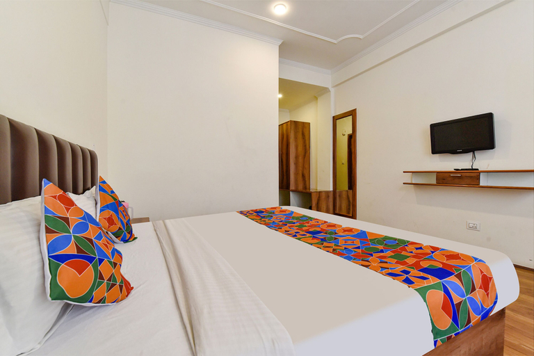 Bedroom 2, Fabhotel Manali Heaven, Kullu
