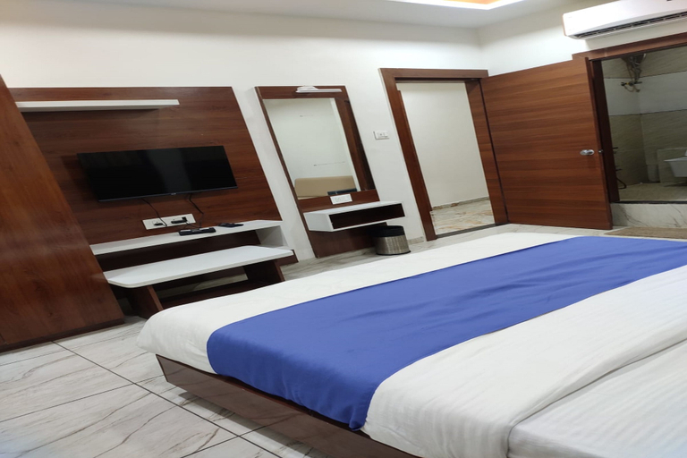 Bedroom 2, Hotel R R One, Vadodara