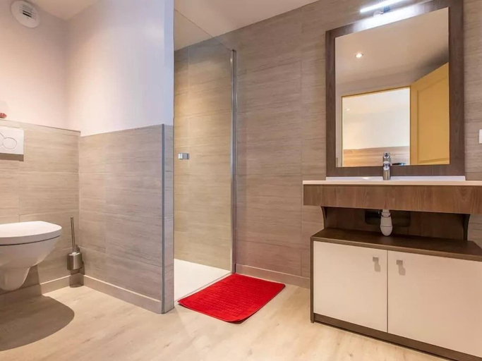 Bathroom 4, Domaine Des Écuries, Haute-Savoie