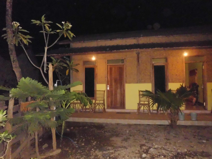 HENDRO'S SURF CAMP Pulau merah, Banyuwangi