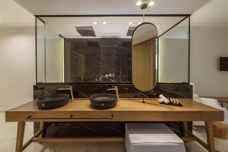 Bathroom 5, Akrathos Beach Hotel, Central Macedonia