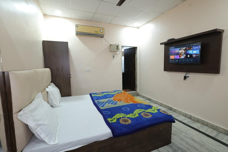 Bedroom 3, Hotel Shyam Inn, Mathura