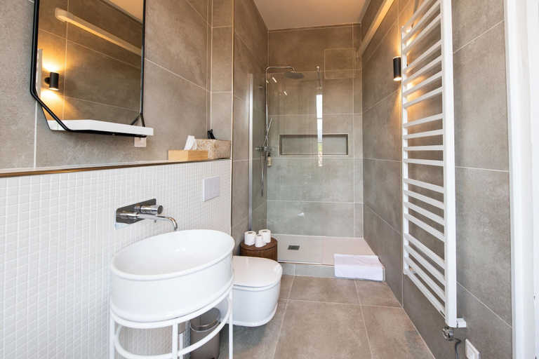 Bathroom 5, Au Ralenti du Lierre, Vaucluse